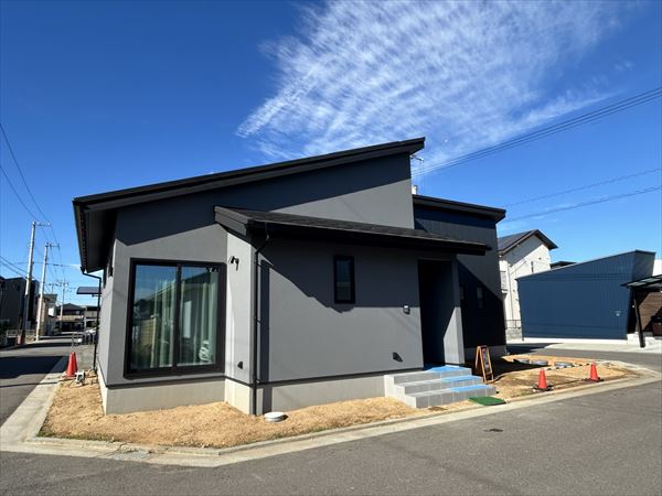 素材感あって高性能ながらセンスの良い家を建てたい・・・そんな想いがカタチに！<br> 『N-Style』～I want to build a house that is stylish and has a good texture and high performance！～<br>11月9日（土）・10日（日）<br> 香川県高松市上林町N様邸